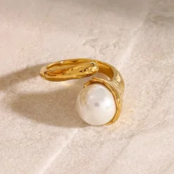 18K Abstract Pearl Ring