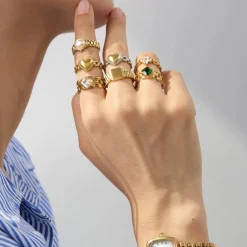 18K Clear CZ Clover Flower Rollie Ring