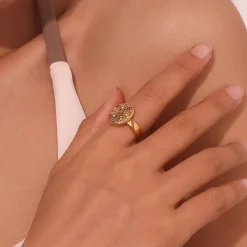 18K Four Stone Ring, Clear