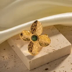 18K French Flower Ring