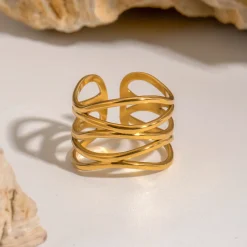 18K Intertwined Layered Rings