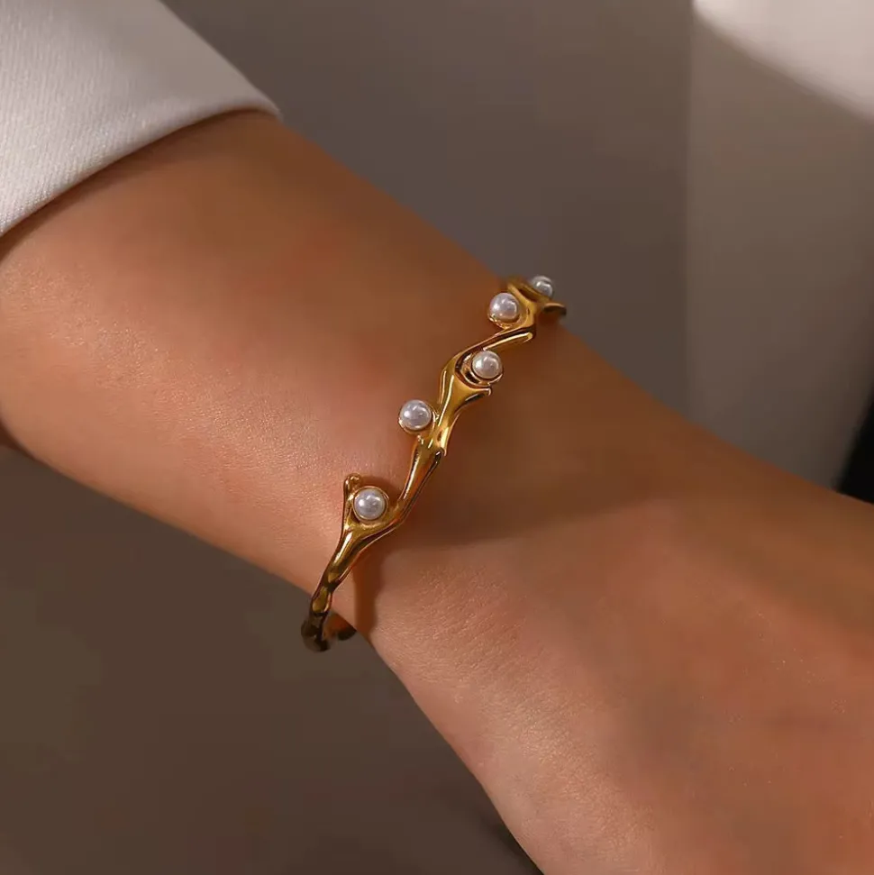 18K Pearl Willow Open Bangle