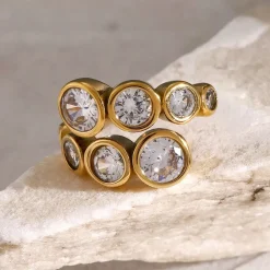 18K Round Bezel Ring