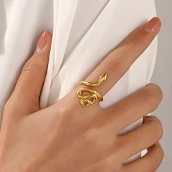 18K Smooth Snake Ring