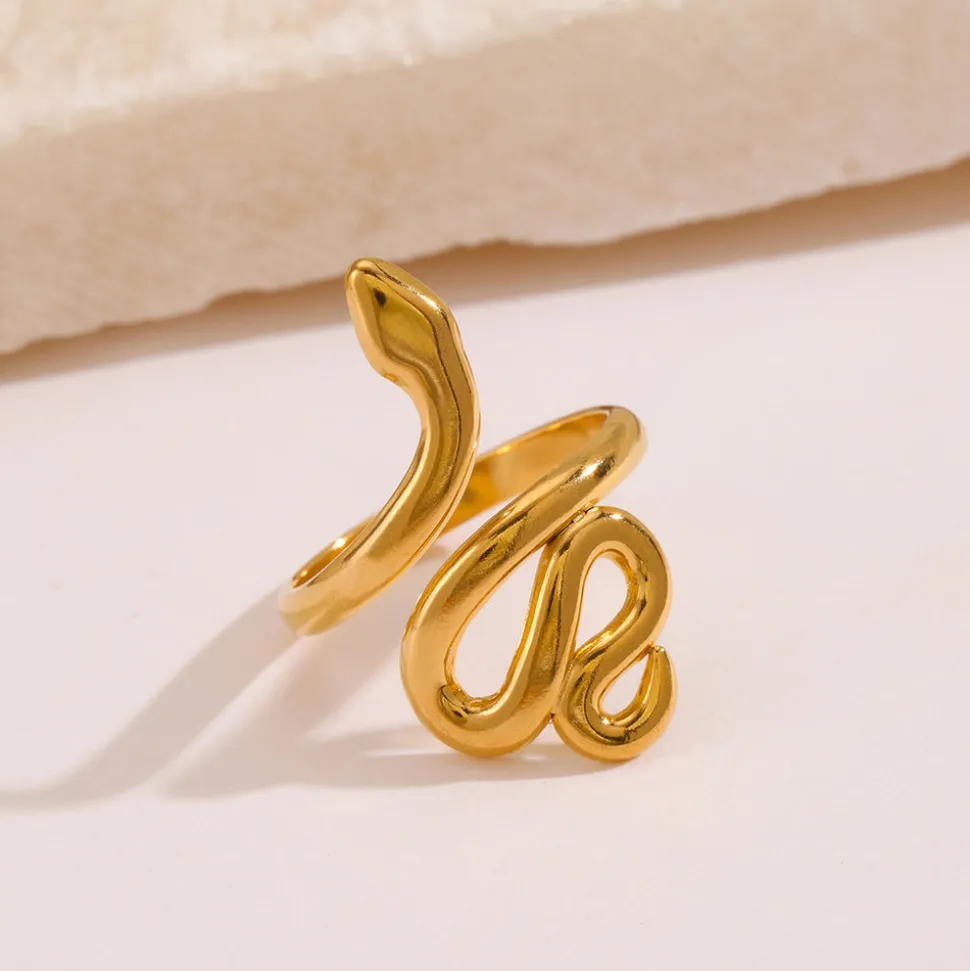 18K Smooth Snake Ring