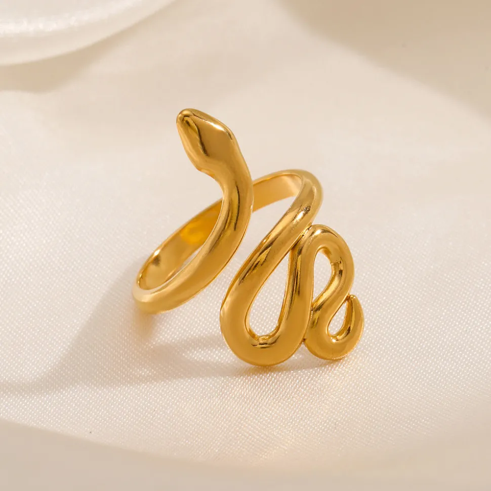 18K Smooth Snake Ring