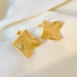 18K Square Crease Stud Earrings