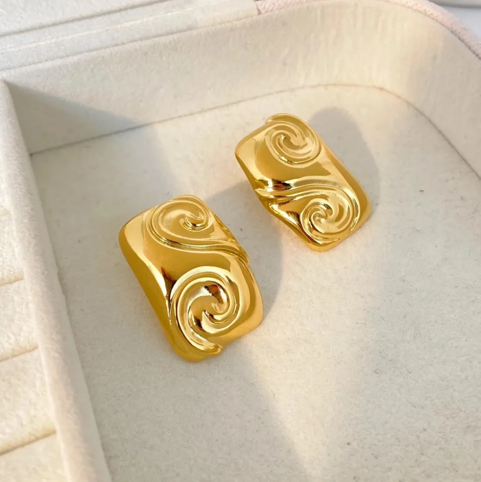 18K Statement Waves Studs