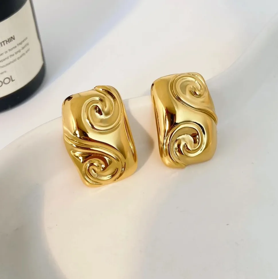 18K Statement Waves Studs