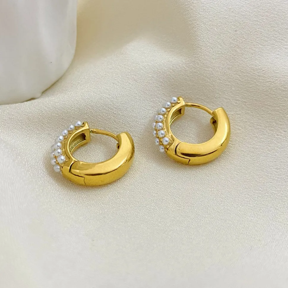18K Triple Lined Pearl Earrings
