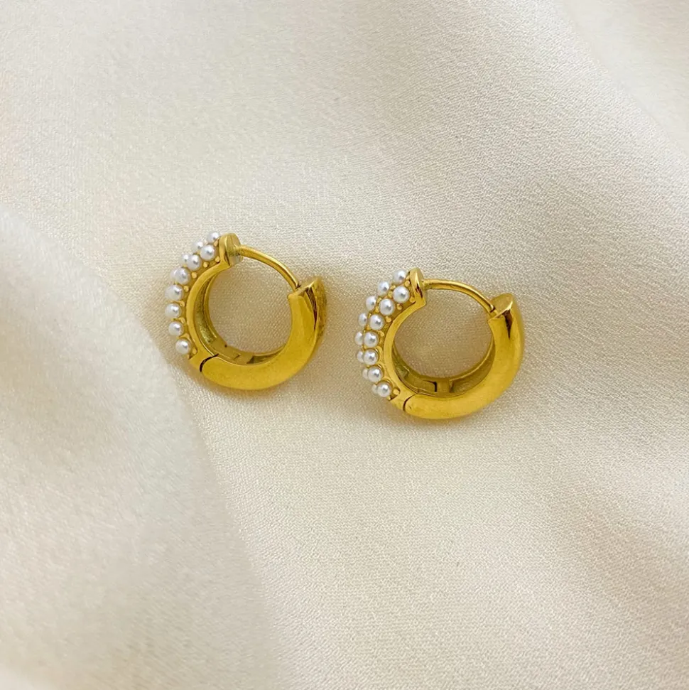 18K Triple Lined Pearl Earrings