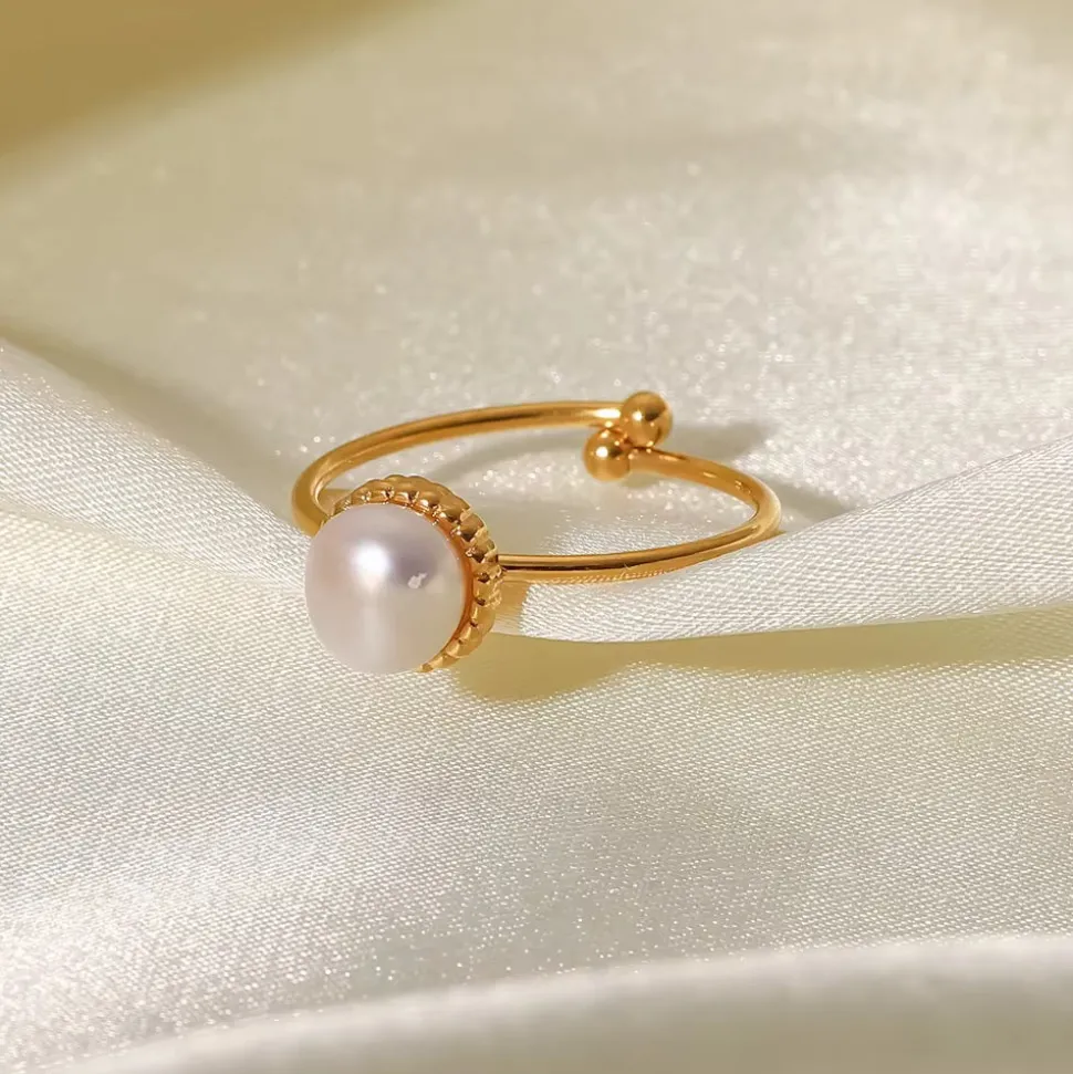 18K White Pearl Ring