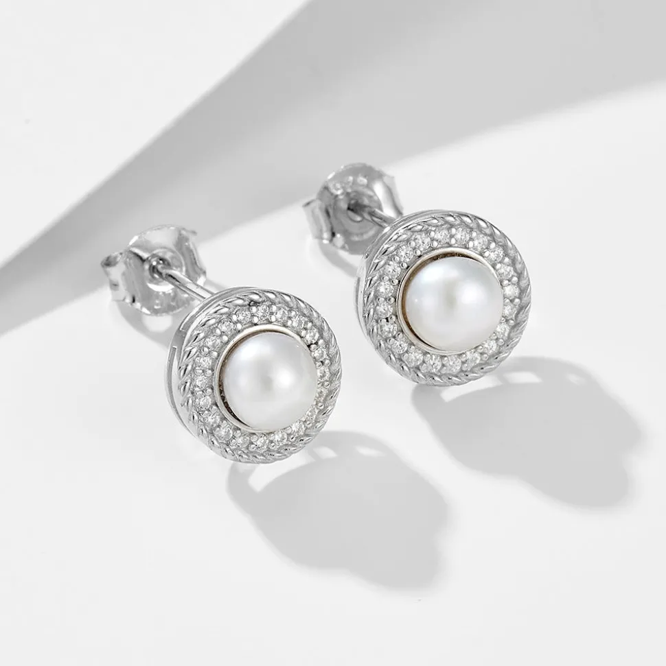 Silver Elegant Pearl Studs