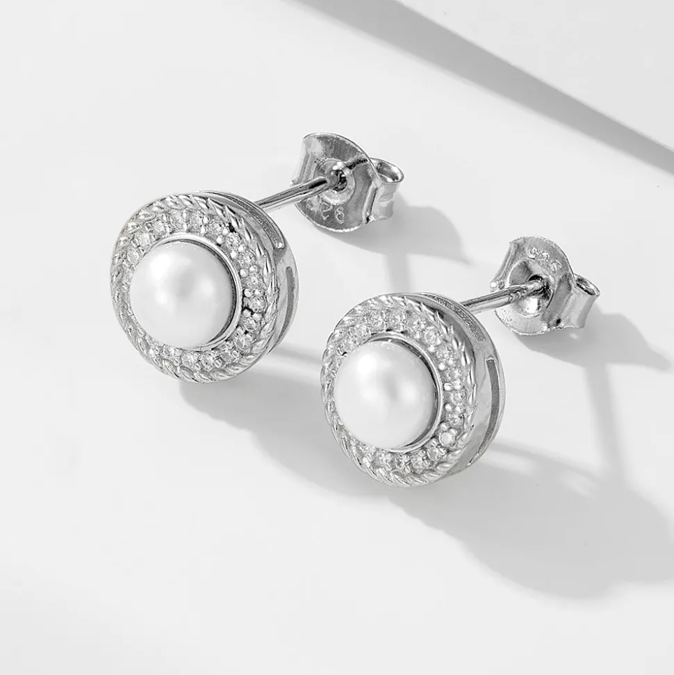 Silver Elegant Pearl Studs