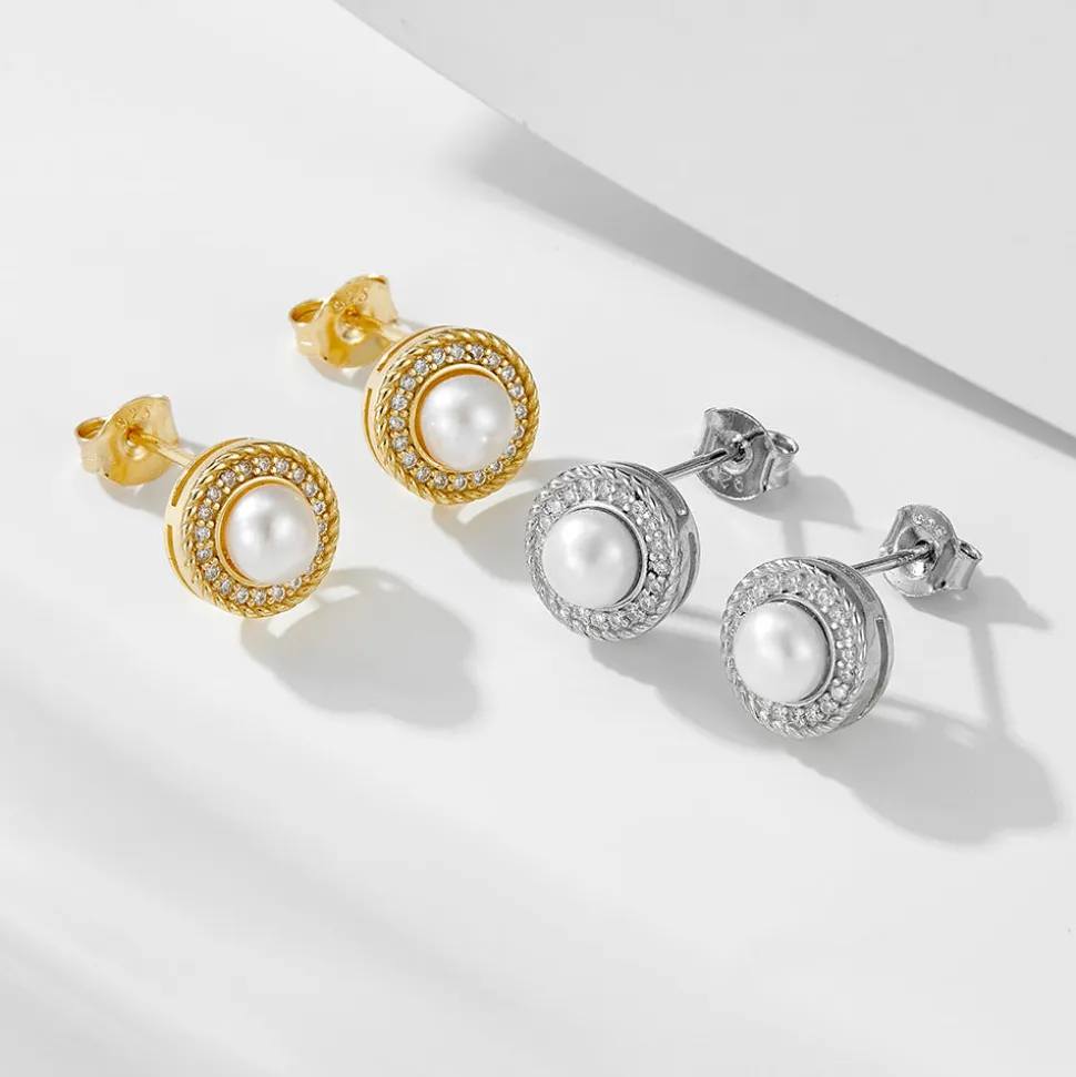 Silver Elegant Pearl Studs